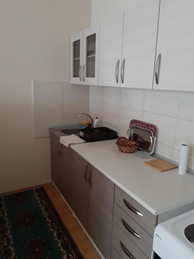 Appartement Apartman Cerkez à Stolac Extérieur photo